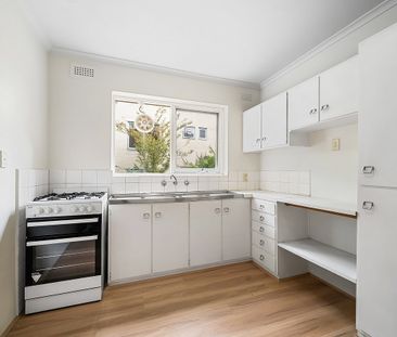 1/54 Liddiard Street, Hawthorn - Photo 1