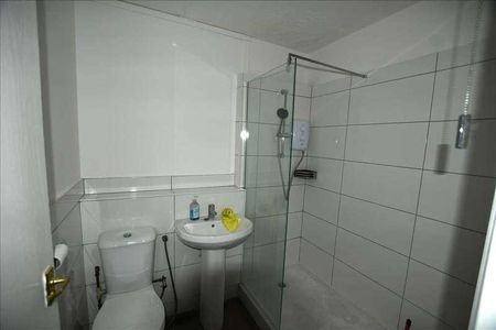 South Street, Middlesex, EN3 - Photo 4