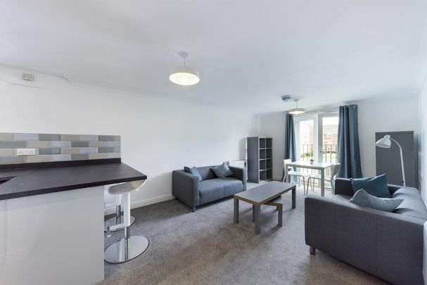 2 bedroom flat to rent - Photo 1