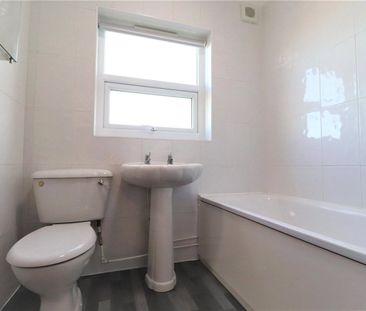 High Street, Swanscombe, Kent, DA10 0AG - Photo 6