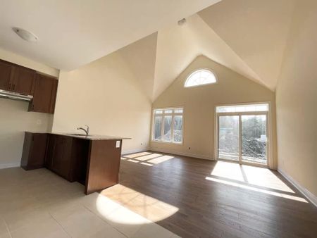 For Lease - 1 Palmira Drive, Georgina, Ontario - Photo 2