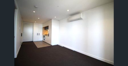 Spacious One-bedroom Living in Aqui Promenade - Photo 5