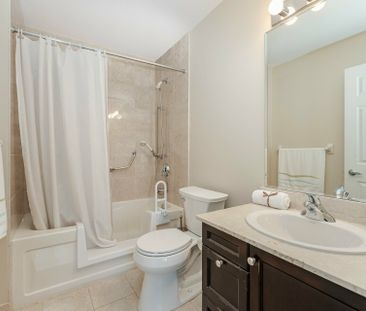 For Lease - 4620 Highway 7 N/A Unit# 306, Vaughan, Ontario - Photo 5