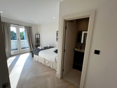 3 Bed Flat, Kilburn High Road, NW6 - Photo 4