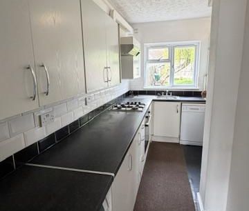 3 bedroom terraced house to rent - Photo 3