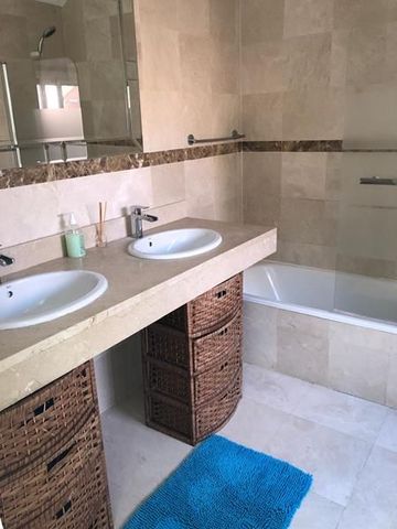 Dúplex de alquiler en Puerto de Estepona - Photo 3