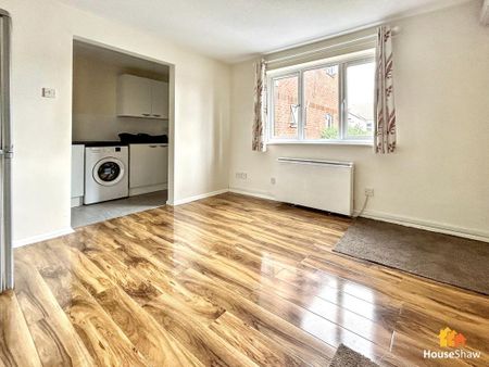 1 bedroom flat to rent - Photo 2