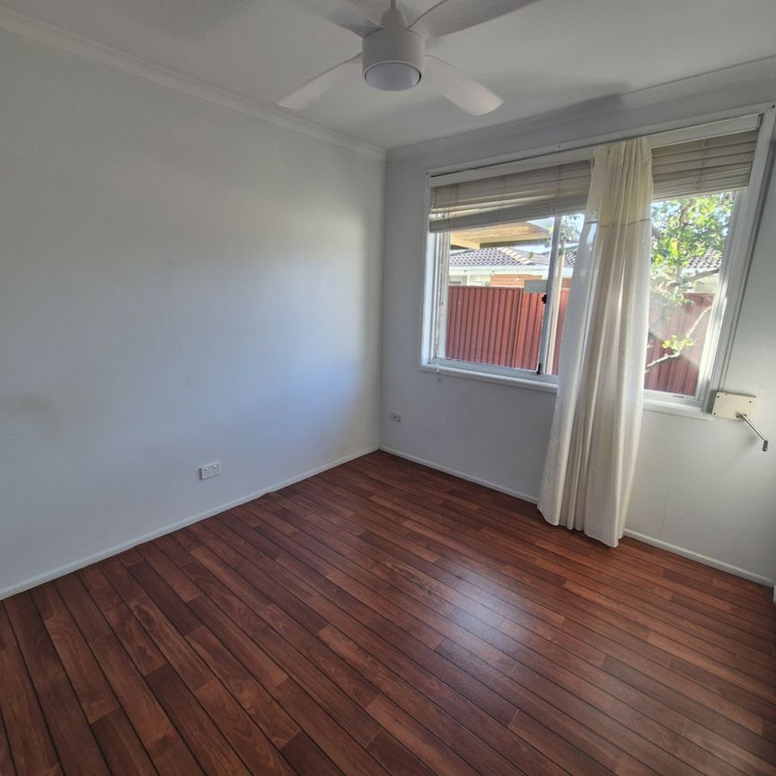 5 Bedroom, 2 Story Family Home!!! - Photo 1