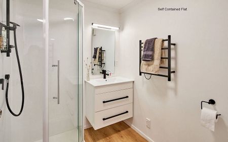 Charming Sunny Unit in Island Bay - Photo 5