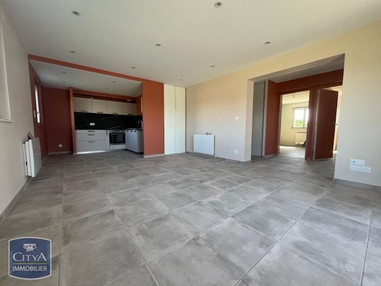 Location Appartement 4 pièces 82m² FEILLENS 01570 - Photo 1