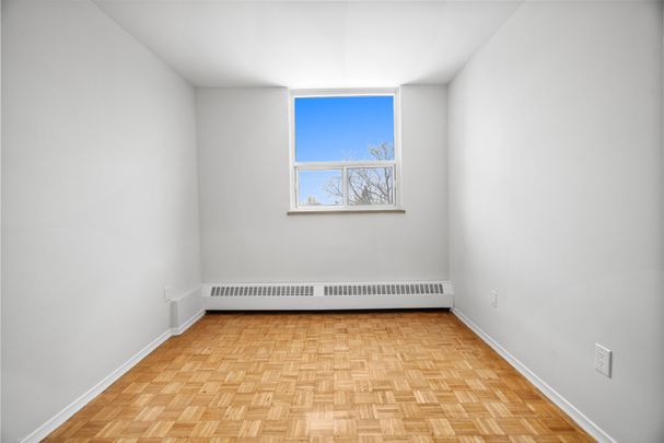 For Lease - 105 Rowena Drive Unit# 403, Toronto, Ontario - Photo 1