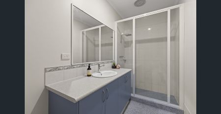 Expansive 5x2 Home with Shed, Solar & Swimming Pool! - Photo 2