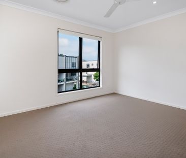 3/61 East Quay Drive, Biggera Waters QLD 4216 - House For Rent - $8... - Photo 6