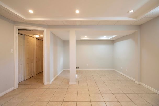 For Lease - 26 Kendrick Court, Hamilton, Ontario - Photo 1