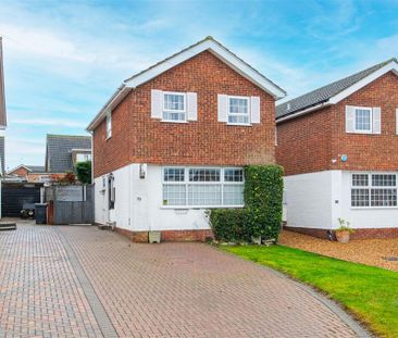 3 bed House - Detached To Let - Photo 3