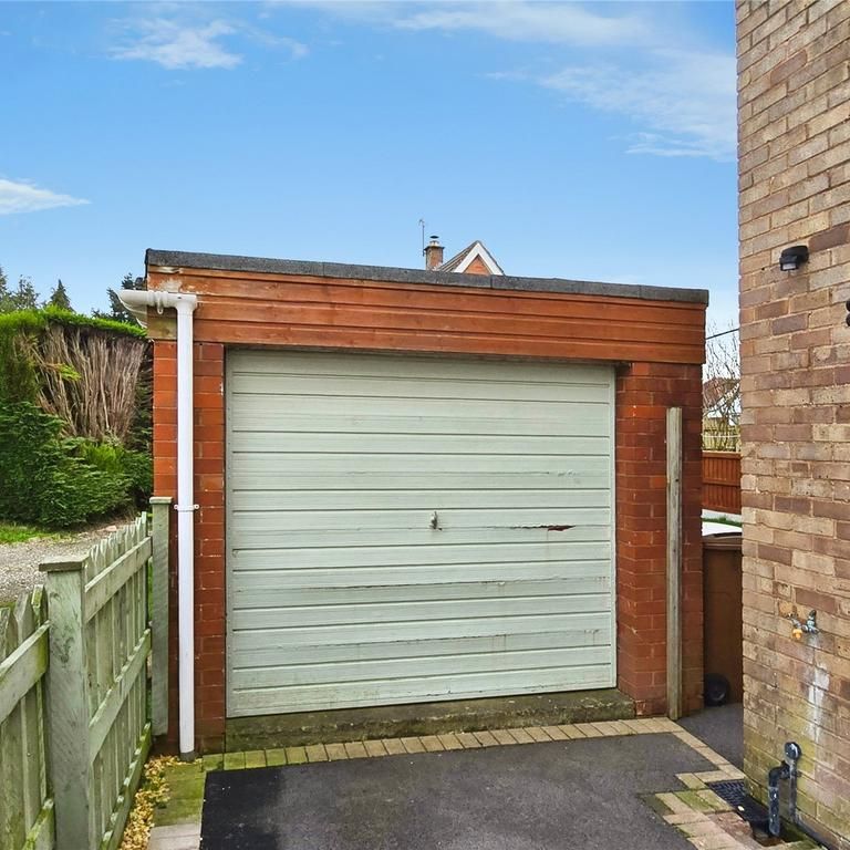 3 bedroom semi-detached house to rent - Photo 1