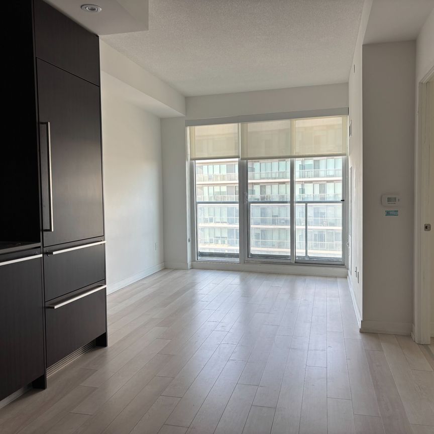 For Lease - 117 McMahon Drive Unit# 3805, Toronto, Ontario - Photo 1