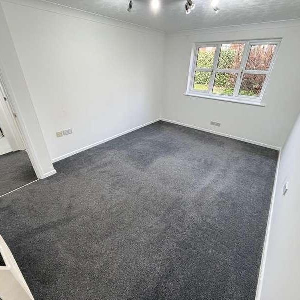 Clifton Gardens, Clifton Road, Regents Park, Southampton, SO15 - Photo 1