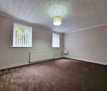 Egerton Court, Egerton Road - Photo 2