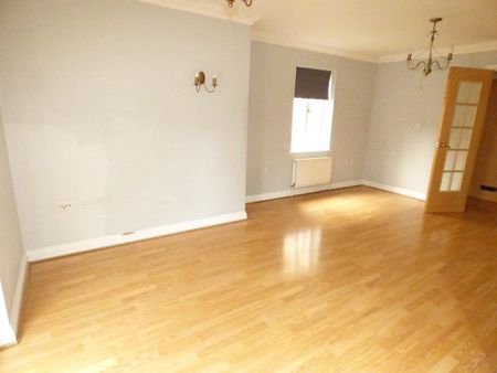 2 bedroom flat to rent - Photo 2