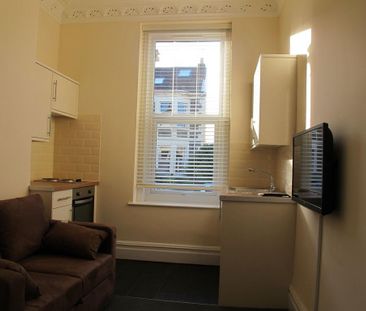 Studio to rent - Photo 6