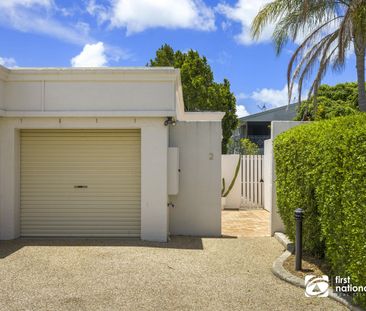 COASTAL VIBES - CENTRAL CLEVELAND - Photo 2