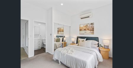 TWO ENSUITES, ONE EPIC LOCATION - Photo 5