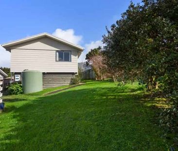 Elevated 4 Bedroom Home - Photo 4