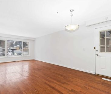 For Lease - 341 Crosby Avenue, Richmond Hill, Ontario - Photo 2