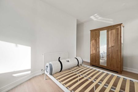Price £535 pw - Available 04/11/2025 - Furnished - Photo 3
