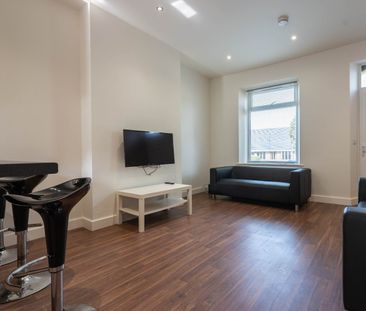 30 Victoria Street, Huddersfield, HD5 - Photo 3