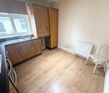 2 bedroom semi-detached bungalow to rent - Photo 6