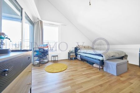 SPACIOUS AND BRIGHT WITH BALCONY-LOGGIA - Foto 2