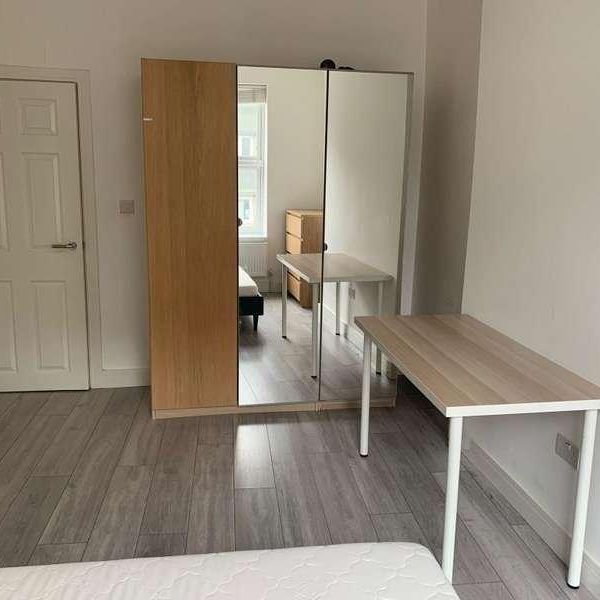 Malvern Road, London, NW6 - Photo 1