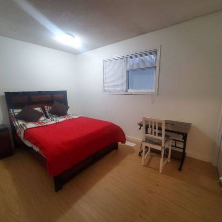 3 Bedroom Furnished House Sublet - Photo 3