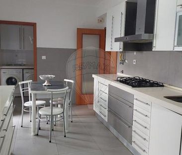 Apartamento T4 - Photo 1