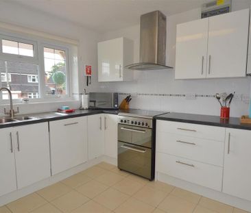 3 bedroom detached house to rent - Photo 5