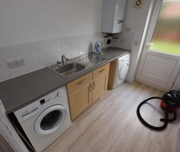 1 bedroom semi-detached house to rent - Photo 6