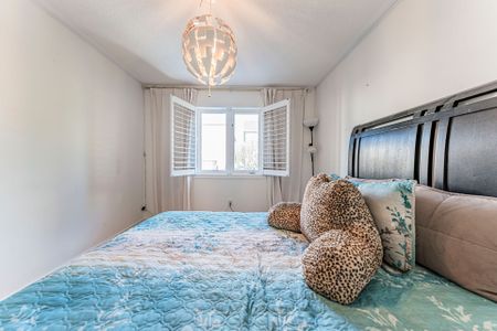 For Lease - 388 Kwapis Boulevard Unit# #Main, Newmarket, Ontario - Photo 2