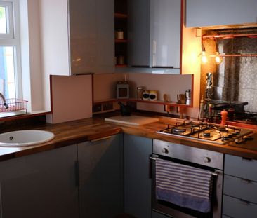 2 Bed Maisonette, Coppermill Lane, E17 - Photo 6