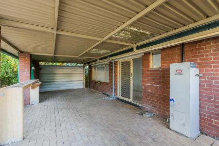 “COSY AND CONVENIENT” - Photo 4