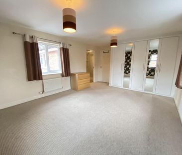 4 bedroom detached house to rent - Photo 6