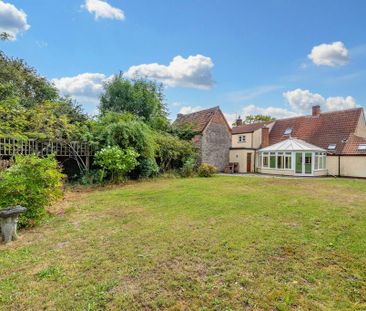 4 bedroom detached house to rent - Photo 2