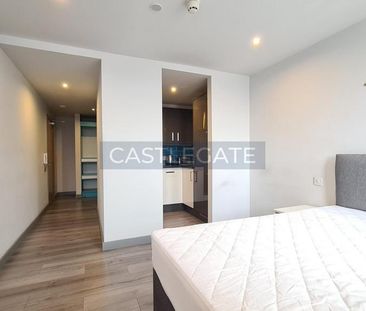 Studio to rent - Photo 2