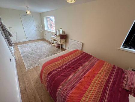 3 bedroom detached house to rent - Photo 5