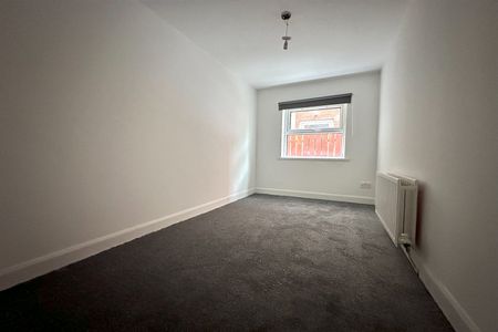 APT 1, 22 Glantane Drive, Belfast, BT15 3FE - Photo 2