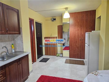 Inchiriez apartament 2 camere Crangasi - Photo 2
