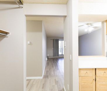 360 Falshire Drive NE, Calgary - Photo 2