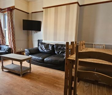 9 Bed - 57 Brudenell Road, Hyde Park, Leeds - LS6 1HA - Student - Photo 5