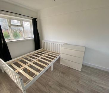 2 bedroom semi-detached house to rent - Photo 3